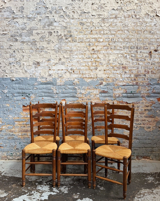 6 chaises rustiques