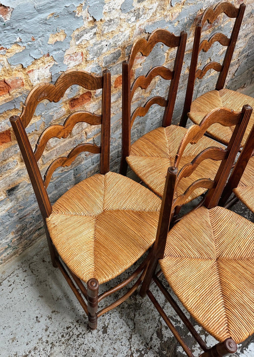 6 rustic chairs