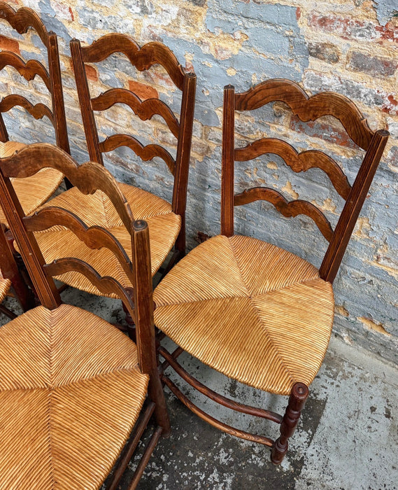 6 rustic chairs
