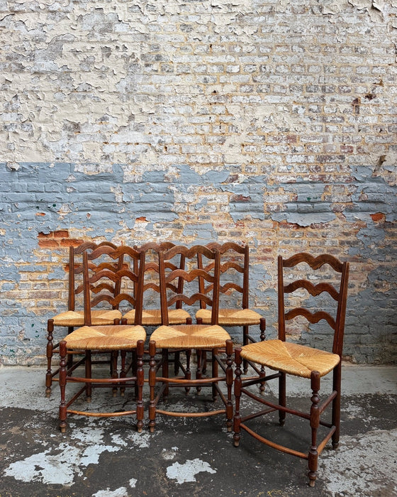 6 rustic chairs