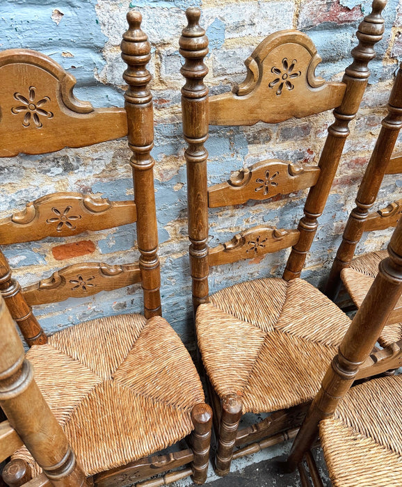6 chaises rustiques