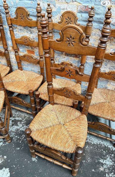 6 chaises rustiques