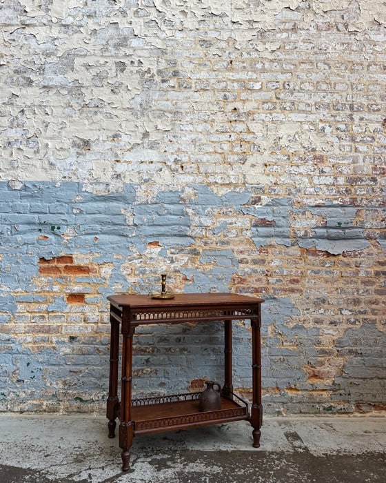Table en noyer