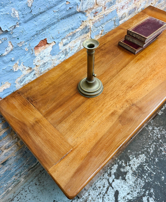 Walnut chest of drawers