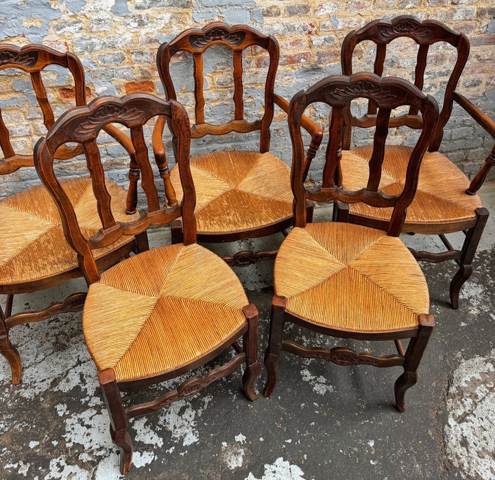 3 fauteuils et deux chaises