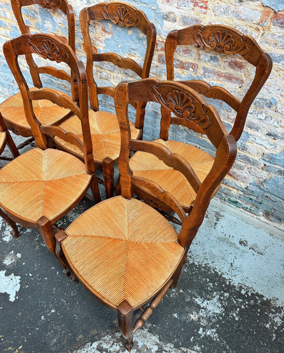 6 chaises néo-rustiques