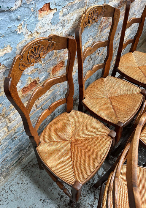 6 chaises néo-rustiques