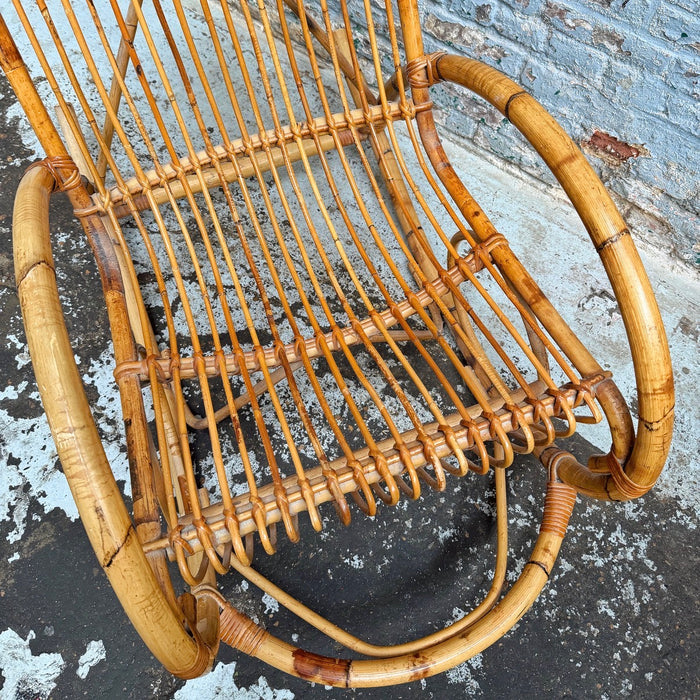 Rocking-chair en rotin