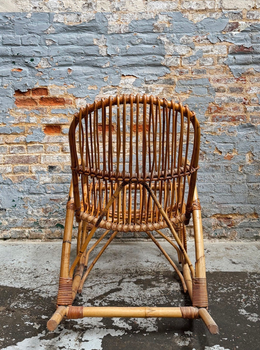 Rocking-chair en rotin