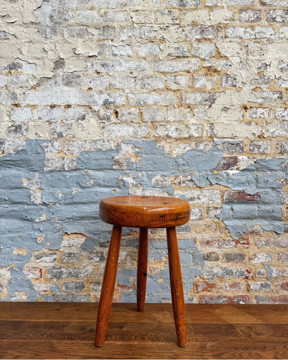Tripod stool