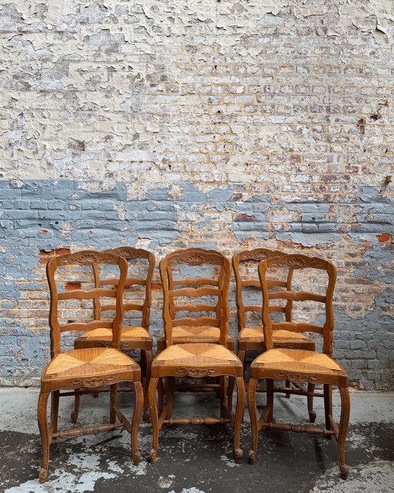 6 chaises néo-rustiques
