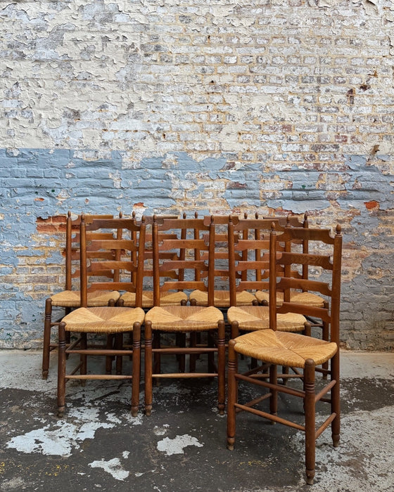 Série de 8 chaises