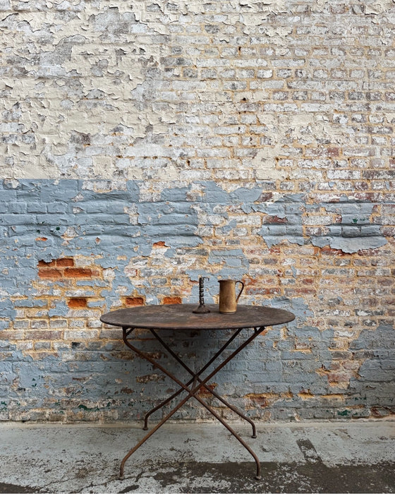 Table en fer forgé