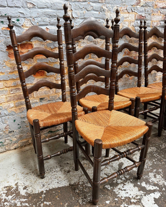 Série de chaises