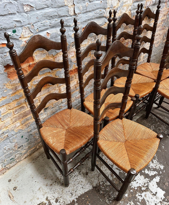 Série de chaises