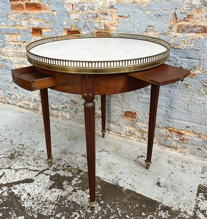 Bouillotte table