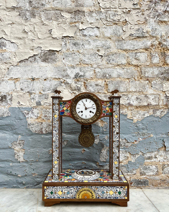 Popular art clock