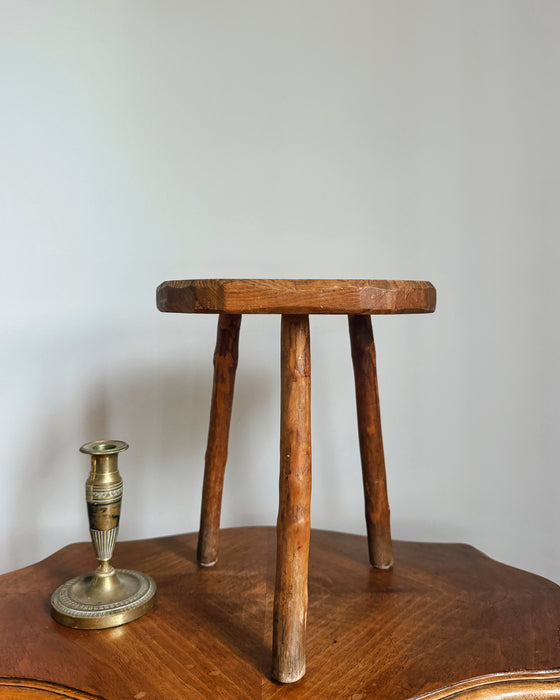 Tabouret tripode