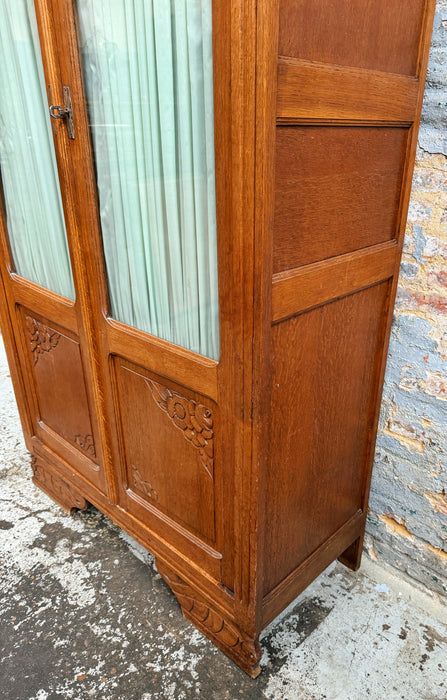 Display cabinet