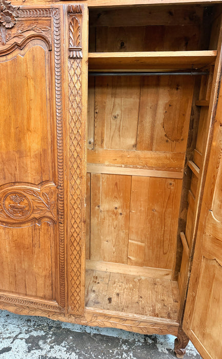 Armoire normande