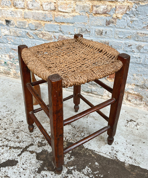 Tabouret en hêtre