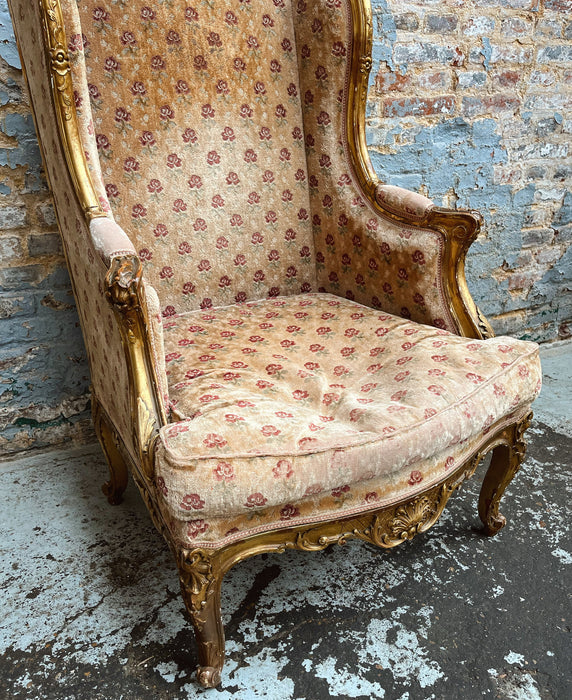 Bergère en bois doré