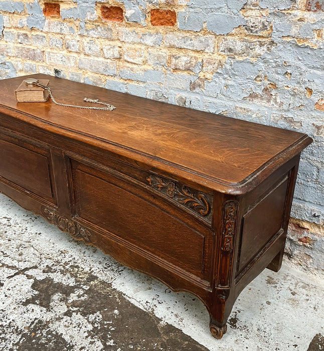 Neo-rustic chest