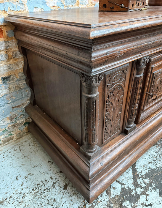 Oak chest