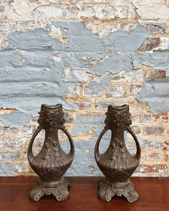 Pair of vases