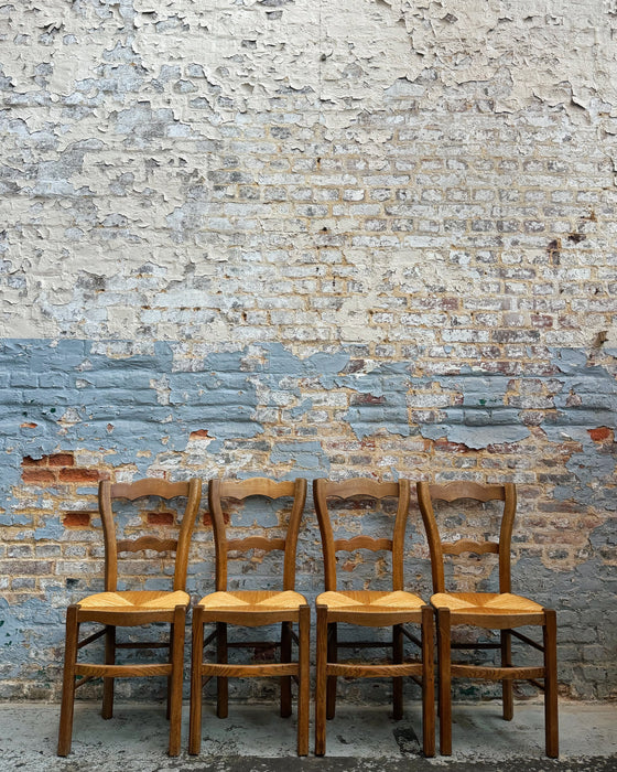 4 chaises rustiques