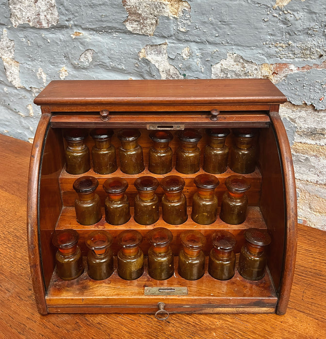 Coffret d'apothicaire