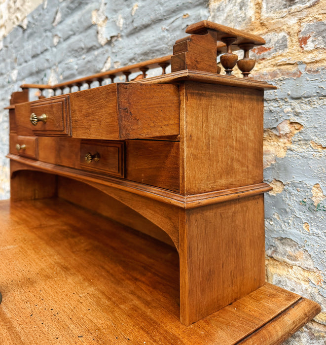 Bureau en noyer