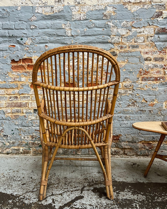 Fauteuil et table en rotin