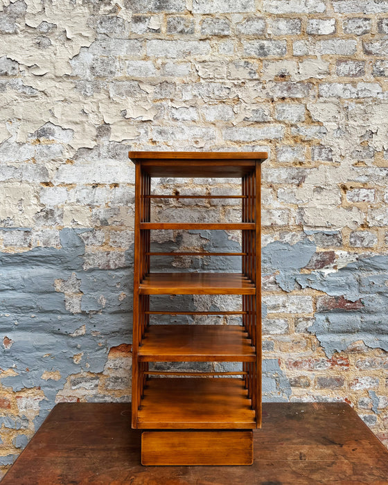 Bibliothèque tournante