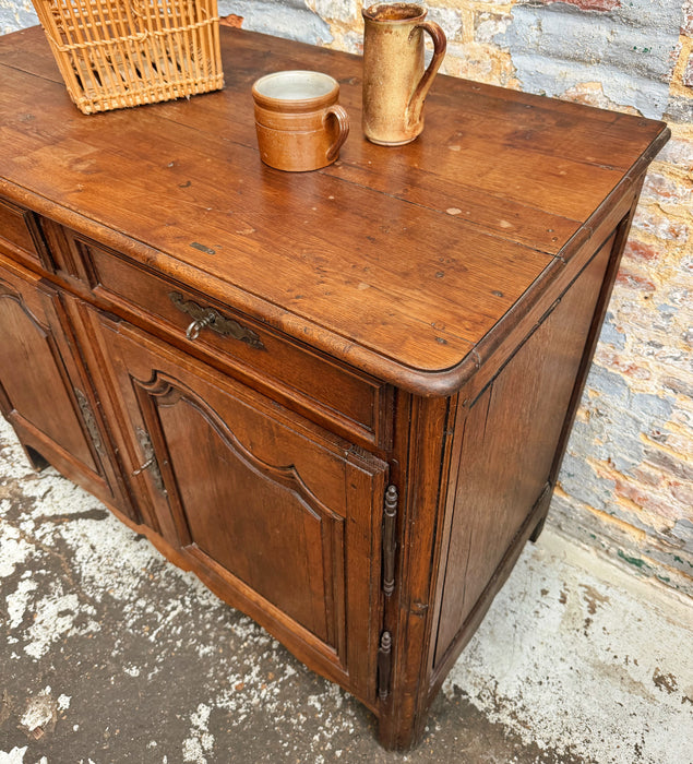 Buffet rustique