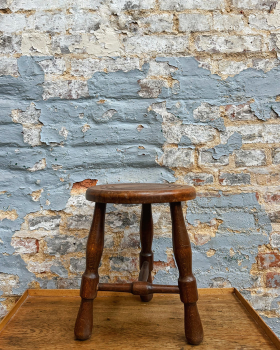 Tabouret tripode