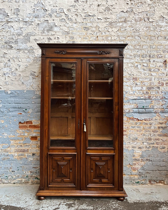 Bibliothèque en noyer