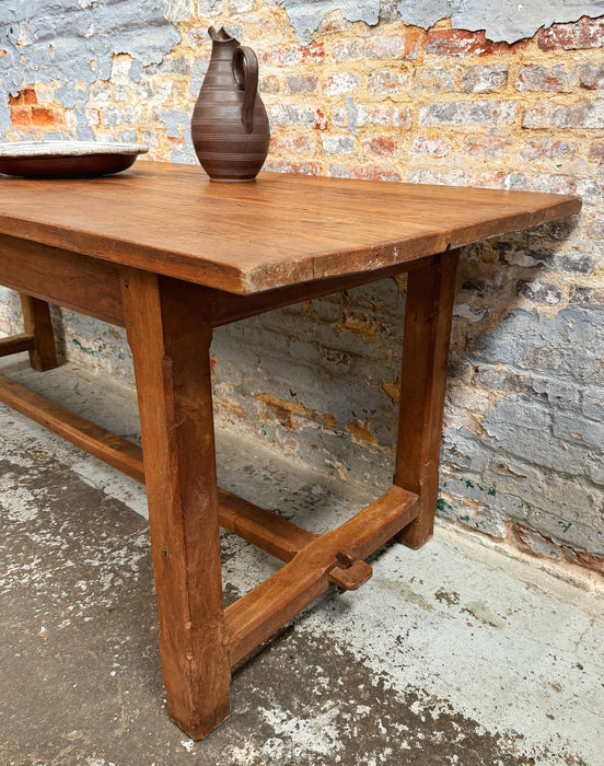 Oak table