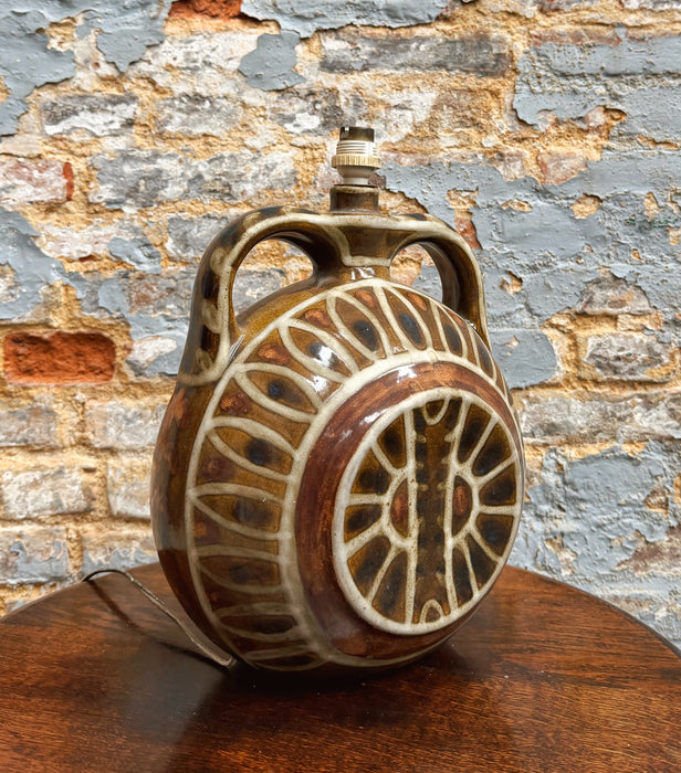 Pied de lampe