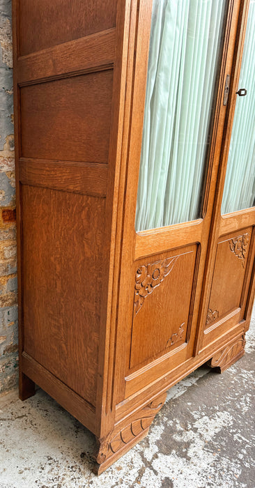 Display cabinet