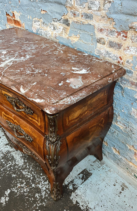 Louis XV chest of drawers