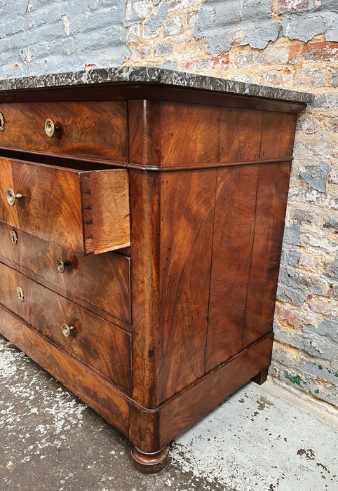 Restoration chest of drawers