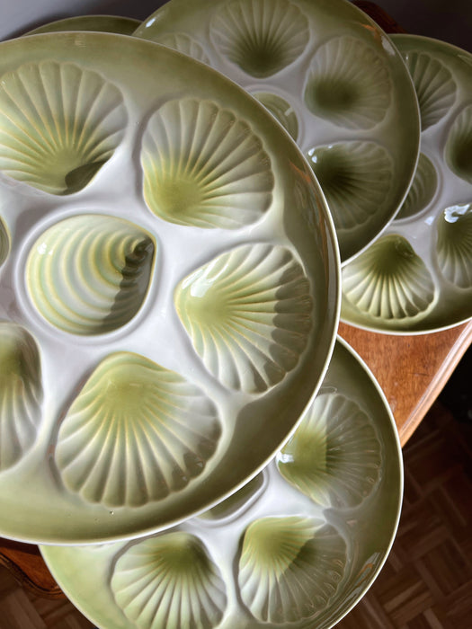 12 assiettes à huîtres