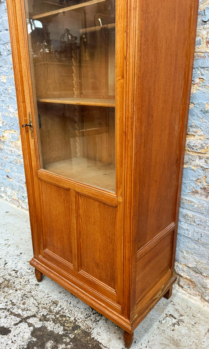 Vitrine en chêne