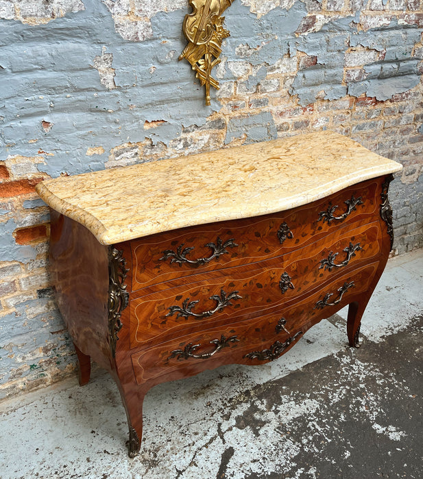 Louis XV chest of drawers