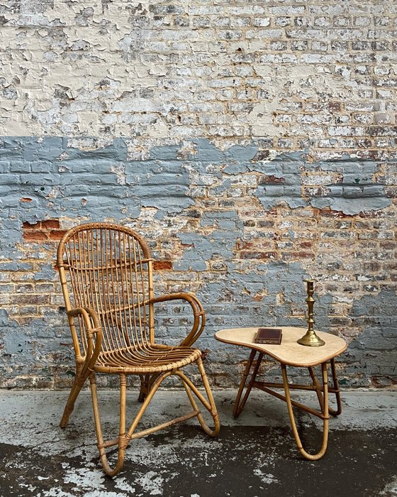 Fauteuil et table en rotin