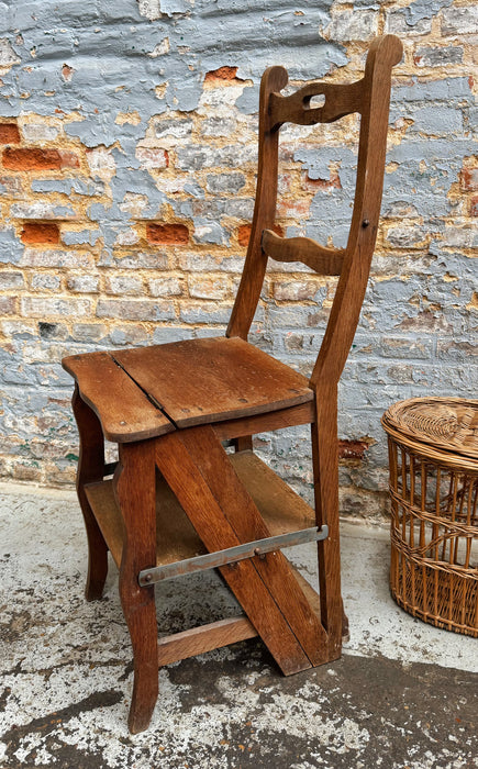 Chaise escabeau