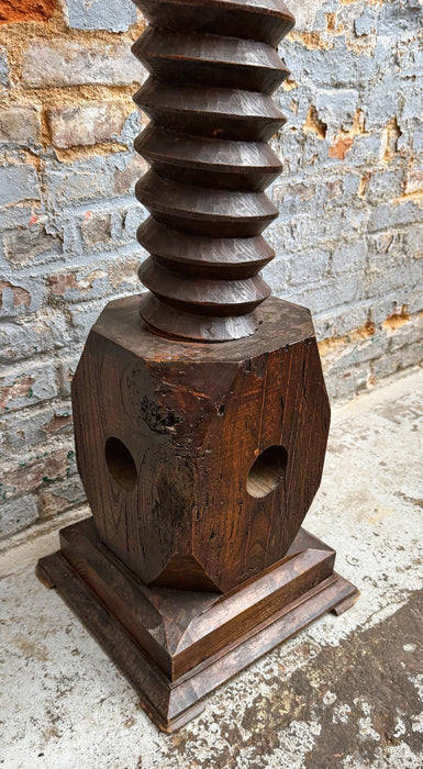 Oak pedestal table