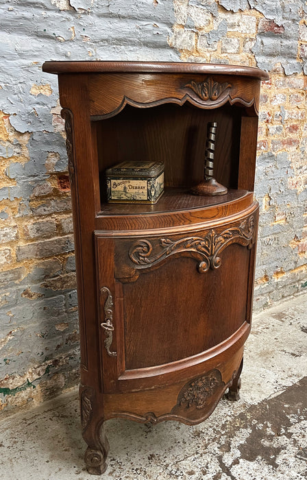 Encoignure en chêne