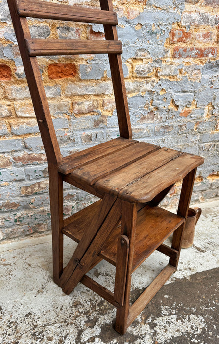 Chaise-escabeau